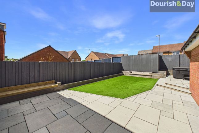 2 Alcester Row, Stafford photo 4