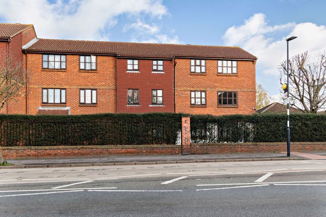 Flat for sale in Lewis Road, Mitcham