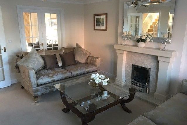 44, Queen Victoria Drive, Swadlincote photo 2