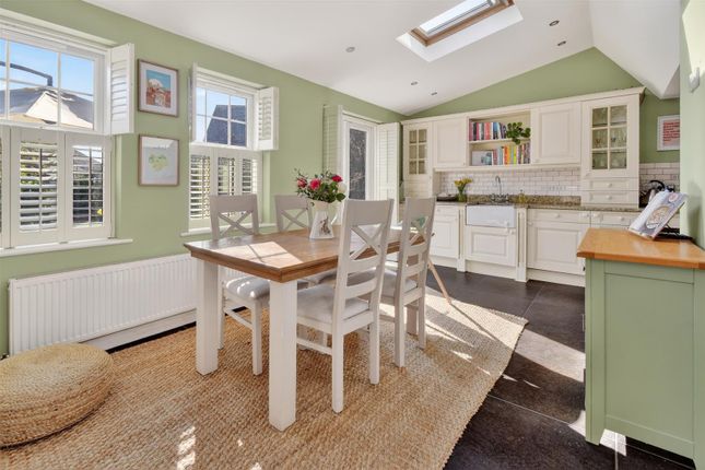 6, Armstrong Way, York photo 4