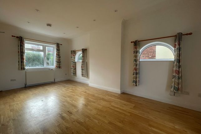 Semi-detached house to rent in Anderson Crescent, Beeston, Nottingham