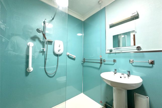 Flat 33,, Ryan Court, Blandford Forum photo 4