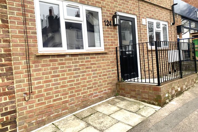 Flat to rent in Milton High Street, Sittingbourne