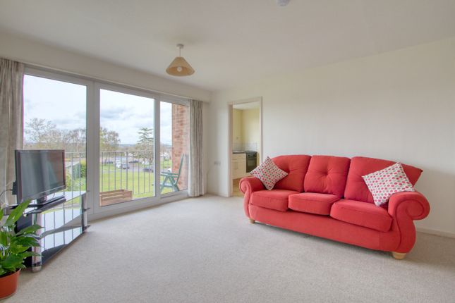 Flat for sale in Flat 7 Minster Court, Windsor Close, Taunton