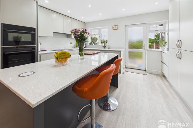 7, Aldon Close, Harwich photo 3