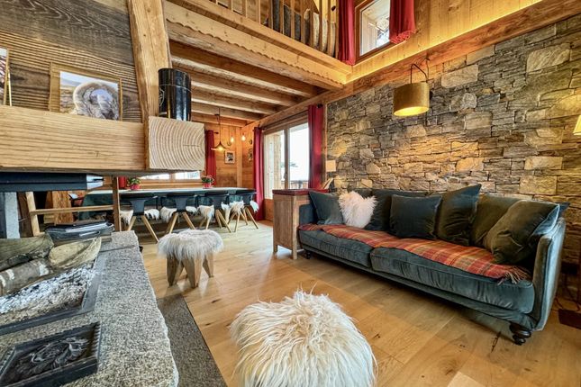 Chalet for sale in Notre Dame De Bellecombe, Megeve, French Alps / Lakes