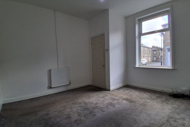1 Hunslet Street, Hunslet Street, Burnley, Lancashire, BB11 3DH, Burnley photo 4