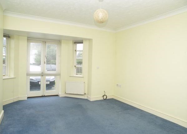 Thumbnail Flat to rent in Chessington Road, Ewell Village