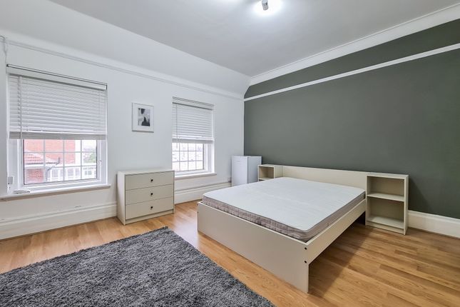 Room to rent in Kenton Road, Harrow