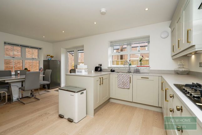 8, Rockrose Garden, Darlington photo 4