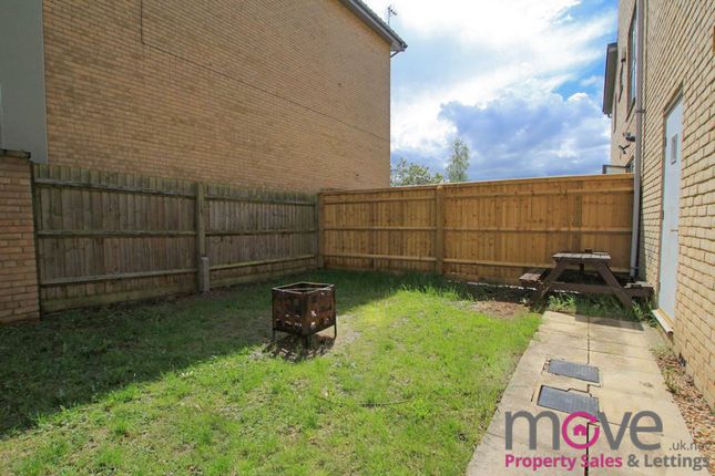 Room 6, 56, Pinewood Drive, Cheltenham photo 5