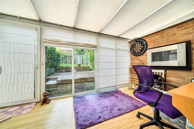 27, Burgate Close, Kent photo 4