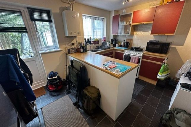 29, Sunbeam Way, Hampshire photo 3