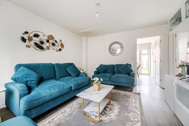 4, Bland Way, Reading photo 4