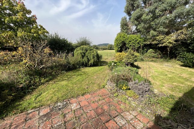 Cottage for sale in Gloucester Road, Hartpury, Gloucester