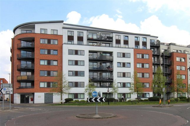 Flat for sale in Upper Charles Street, Camberley, Surrey