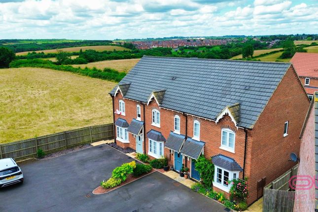 11, Chestnut Close, Burton-On-Trent photo 3