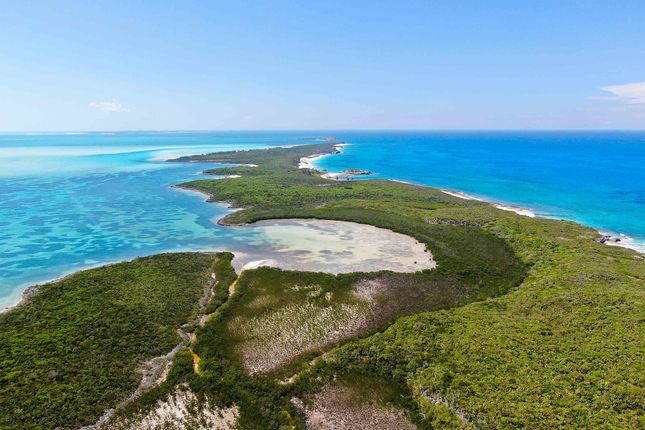 Land for sale in Hoffmann's Cay, The Bahamas