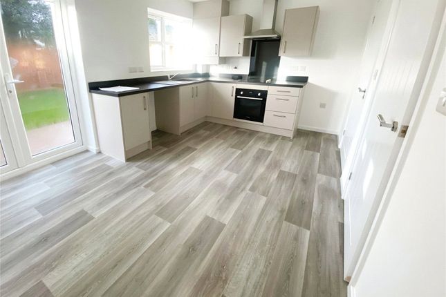6, Saffron Close, Swadlincote photo 2