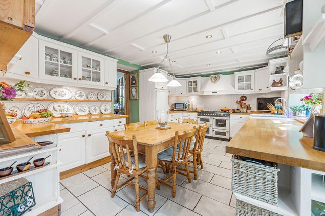 Dever House, 34, Northfield Road, Tetbury photo 3