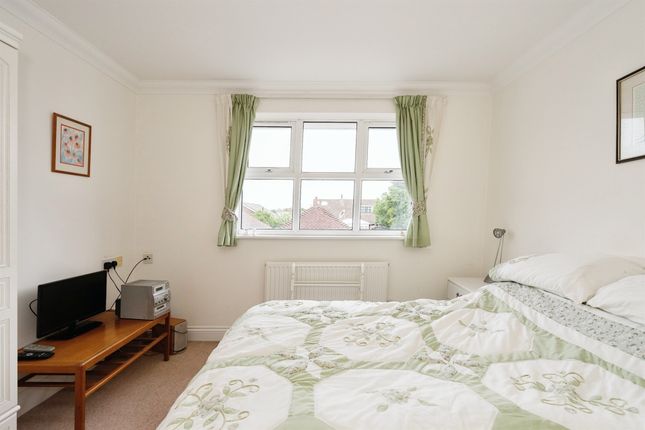 Flat for sale in Cissbury Road, Broadwater, Worthing