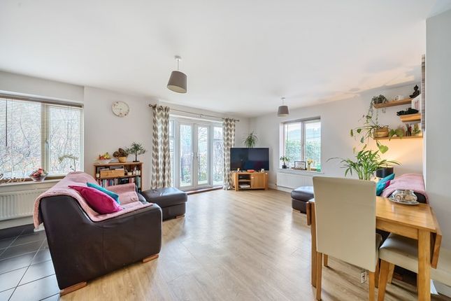 Flat for sale in Highgate House, High Wycombe, Buckinghamshire