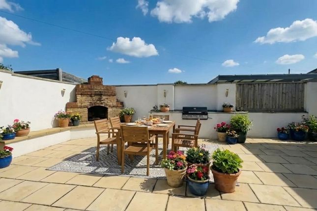 6 Cayton Drive, Billingham photo 2