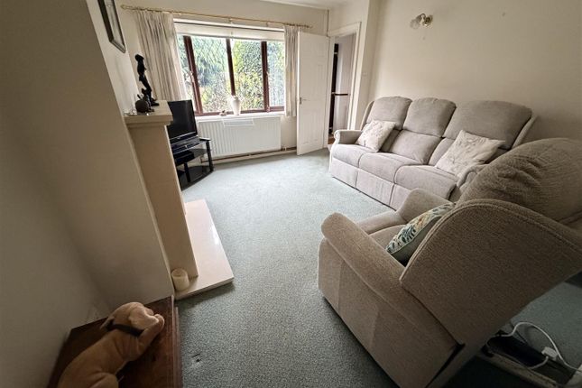 89, Orford Rise, Nuneaton photo 4
