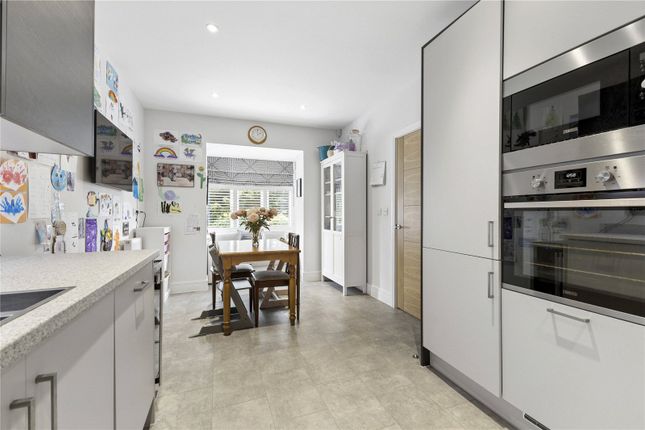 6, Consort Drive, Surrey photo 4