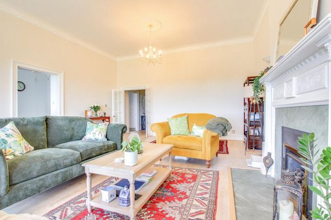 Flat 7, Lyndhurst photo 4