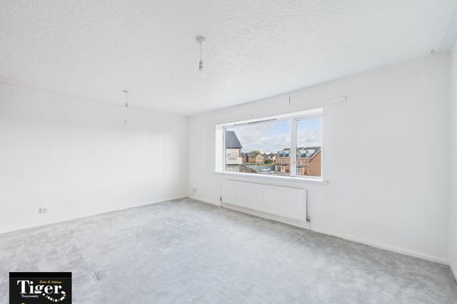 Flat 24, Lindsay Court, New Road, Lytham St. Annes photo 3