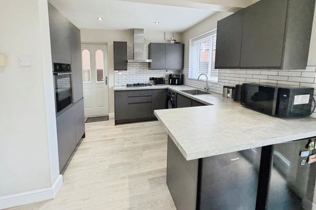 8, Rosings Court, Sutton-in-ashfield photo 4