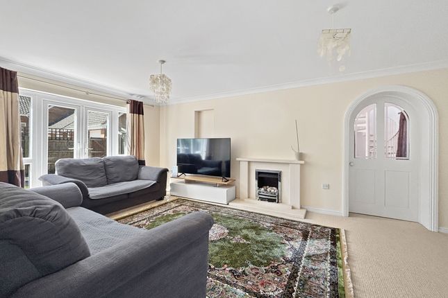 31, Laxton Avenue, Hardwick photo 3