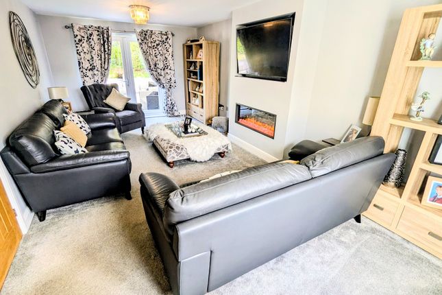 87, Parc Y Garreg, Kidwelly photo 4
