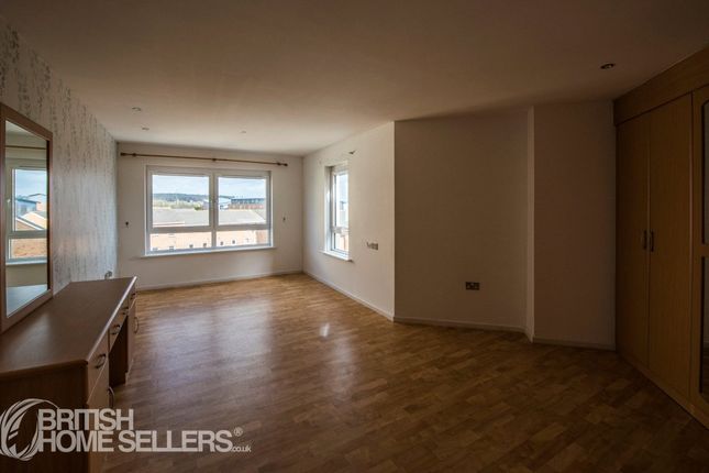 Flat 23, Cwrt Pandora,, Pentre Doc Y Gogledd, Carmarthenshire photo 5