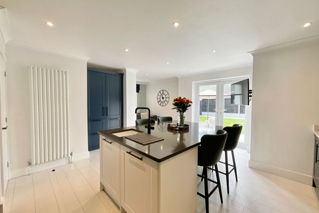 10 Longfield Avenue, Stone photo 3