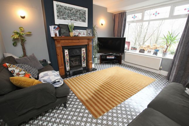 12 Kilnhurst Mount, Todmorden photo 3