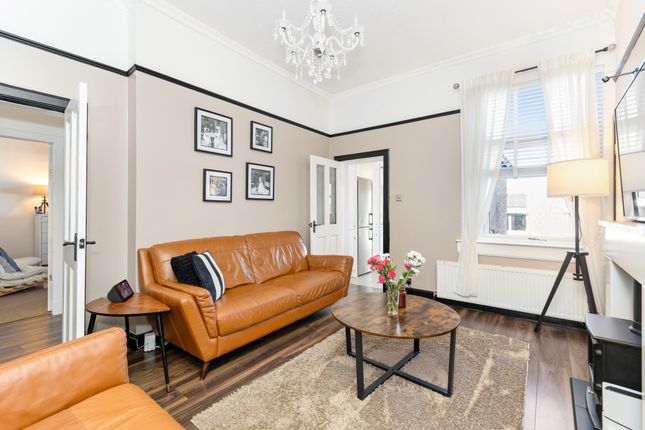 28, Sixth Street, Newtongrange photo 3