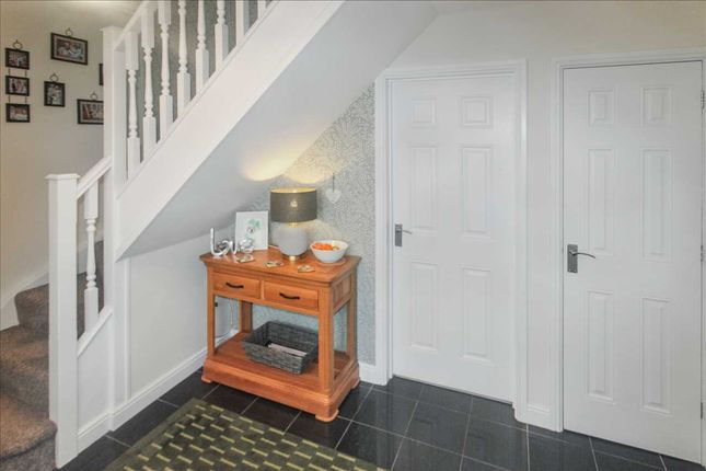 34, Hilltop Rise, Nottingham photo 3