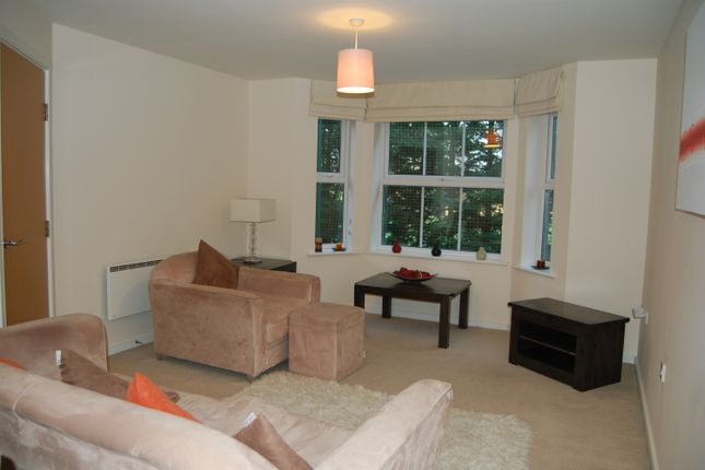 17, Sunningdale Court, Bolton photo 2