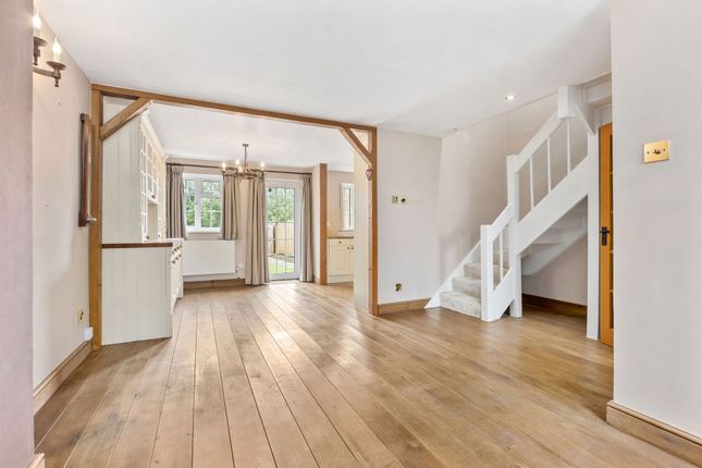 31 The Heath, Hitchin photo 2