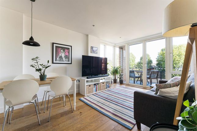 Flat 15, City Mill Apartments, Lee Street, Haggerston photo 3