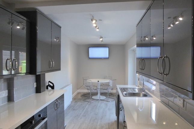 ROOM 4, 59, Church Road, Cheshire photo 3