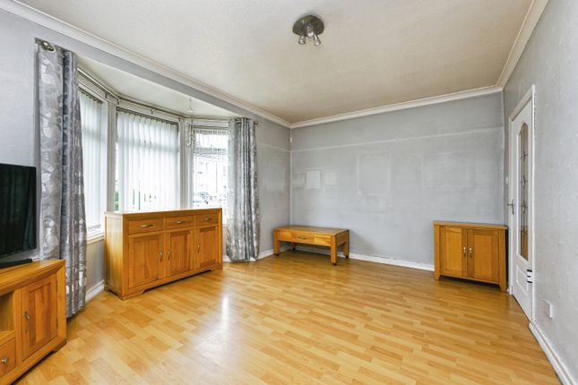 98, Esslemont Avenue, Glasgow photo 3