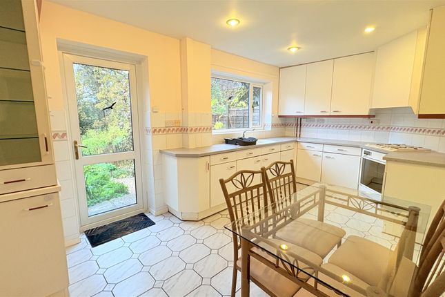 6, Pool Meadow Close, Birmingham photo 2