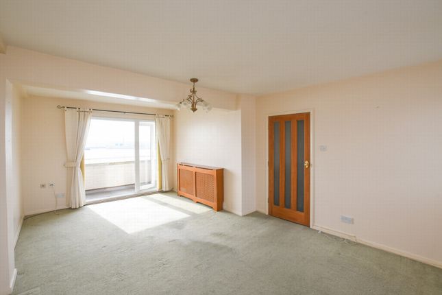 Flat for sale in The Gateway, Dover