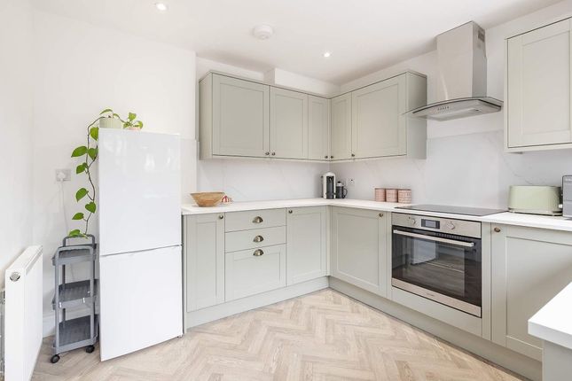 1, Woodend Walk, Armadale photo 3