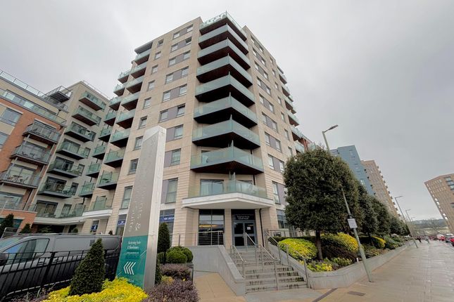 1-bed flat on 21, Aerodrome Road, London, £425,000