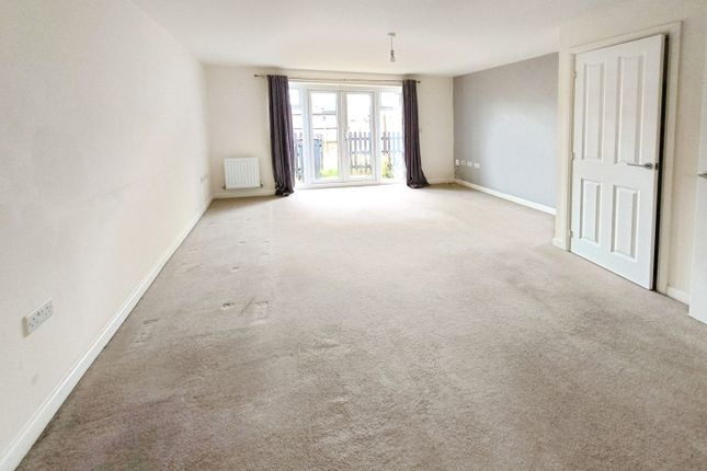 11, Tilia Green, Telford photo 2