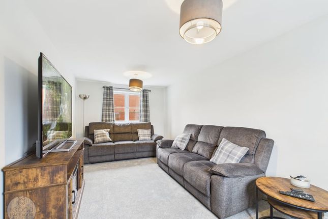 8, Swaledale Road, Hereford photo 2